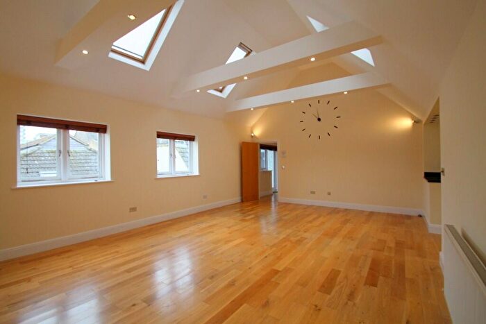 2 Bedroom Apartment To Rent In Castle Mews, Bedford, Bedfordshire, MK40
