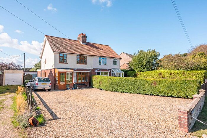 3 Bedroom Semi Detached House For Sale In Norwich Road, Cromer, NR27