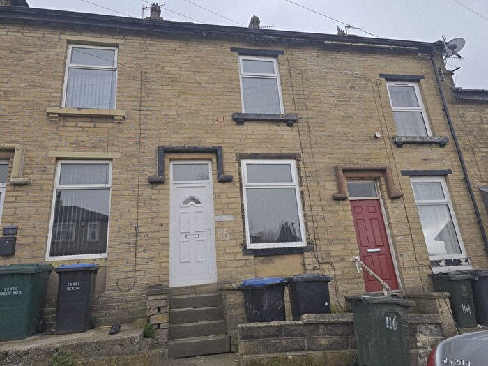 2 Bedroom Terraced House For Sale In St. Leonards Road, Bradford, BD8