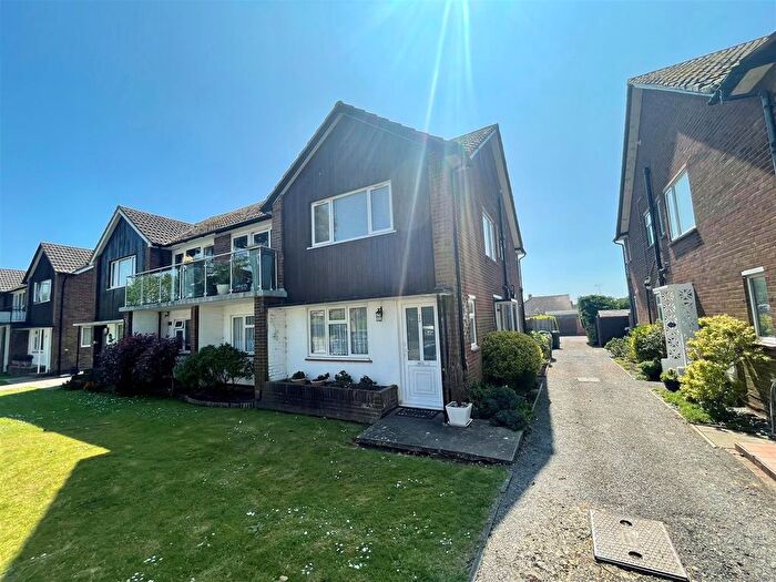 2 Bedroom Flat To Rent In Goring Road, Goring-By-Sea, Worthing, BN12