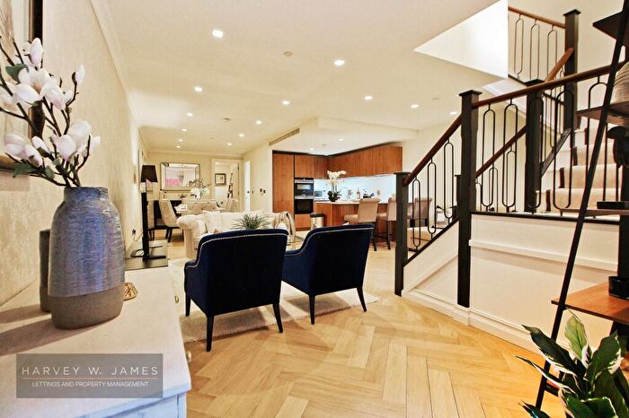 2 Bedroom Apartment To Rent In Kidderpore Avenue, London, NW3
