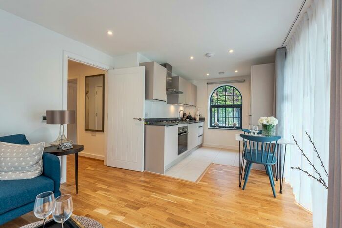 2 Bedroom Apartment To Rent In Marlow, Berkshire, SL7