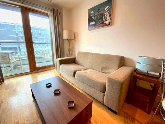 2 Bedroom Apartment To Rent In Mackenzie House, Leeds Dock, City Centre, LS10