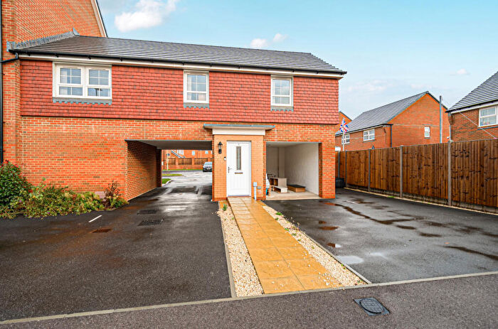 2 Bedroom House To Rent In Seal Close, Havant, Hampshire, PO9