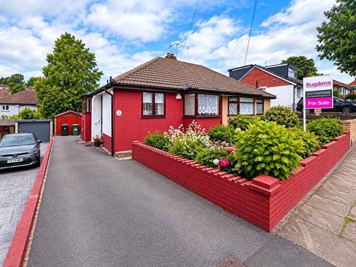 2 Bedroom Semi-Detached Bungalow For Sale In Kingsdale Crescent, Bradford, BD2