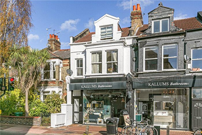 1 Bedroom Flat To Rent In Lower Richmond Road, Putney, SW15