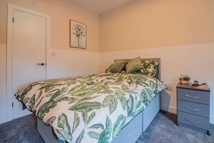 1 Bedroom Flat To Rent In Queens Road, Beeston, Nottingham, Nottinghamshire, NG9