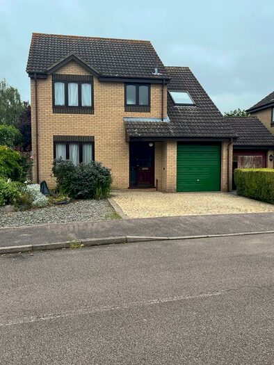 4 Bedroom Detached House To Rent In Excelsior Gardens, Northampton, NN5