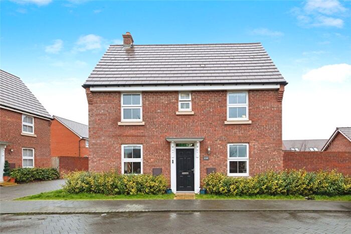 3 Bedroom Semi Detached House For Sale In Alfred Way, Buckingham, Buckinghamshire, MK18