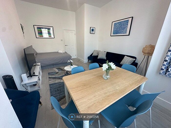 2 Bedroom Flat To Rent In Tubbs Road, London, NW10