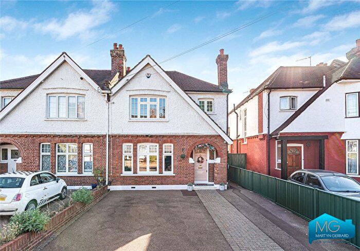 3 Bedroom Semi-Detached House For Sale In Walsingham Road, Enfield, EN2