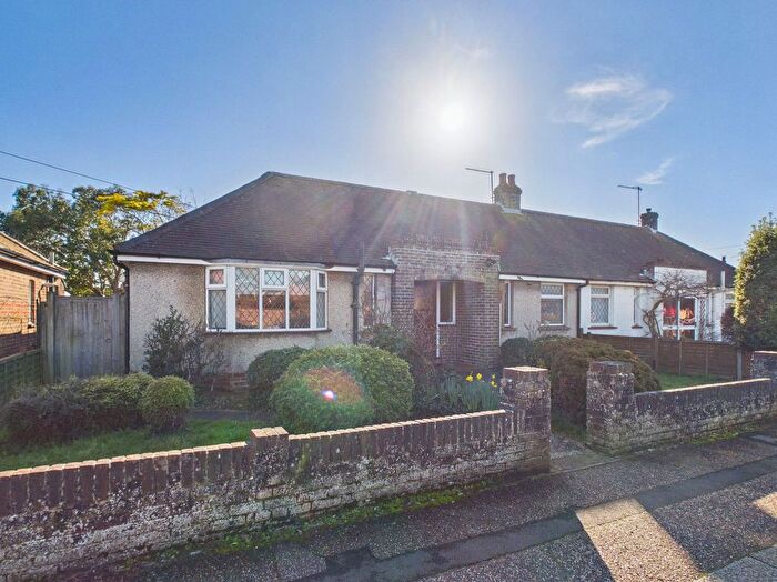3 Bedroom Semi Detached Bungalow For Sale In Henty Road, Worthing, BN14