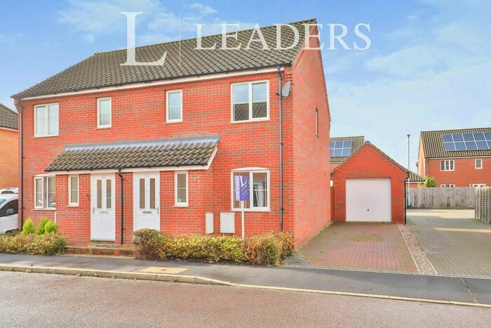 3 Bedroom Detached House To Rent In Maurecourt Drive, Norwich, NR13