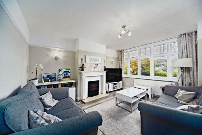 3 Bedroom Semi-detached House For Sale In Valley Road, Kenley, CR8