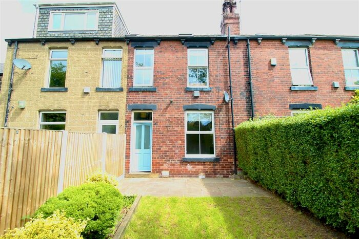 3 Bedroom Terraced House To Rent In Low Lane, Horsforth, Leeds, LS18