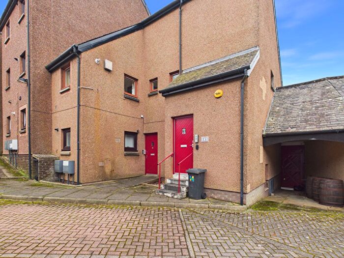 1 Bedroom Flat For Sale In Delves Court, Lanark, ML11