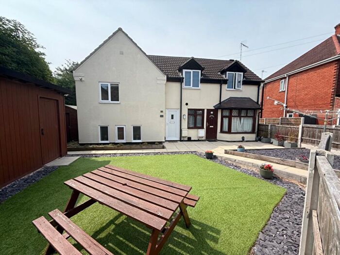 5 Bedroom House Of Multiple Occupation For Sale In A & B Radford Grove Lane, Nottingham, NG7