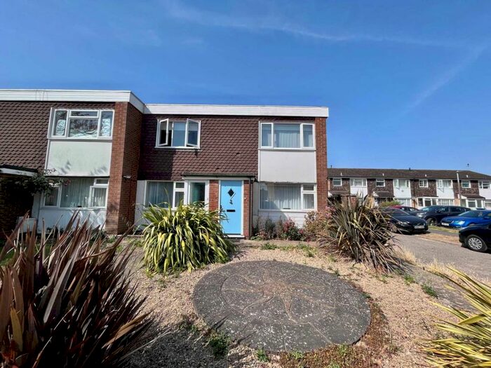 2 Bedroom Maisonette To Rent In Carrington Place, Tring, HP23