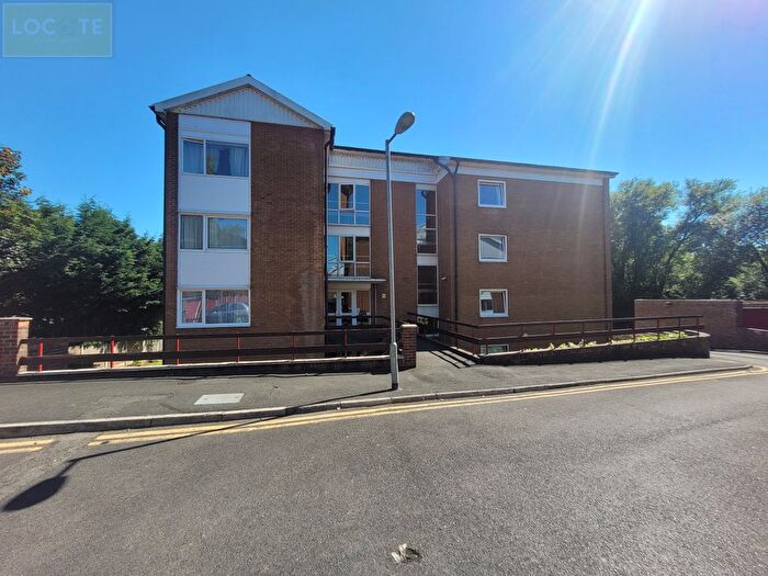 1 Bedroom Flat To Rent In Manor Park, Urmston, M41