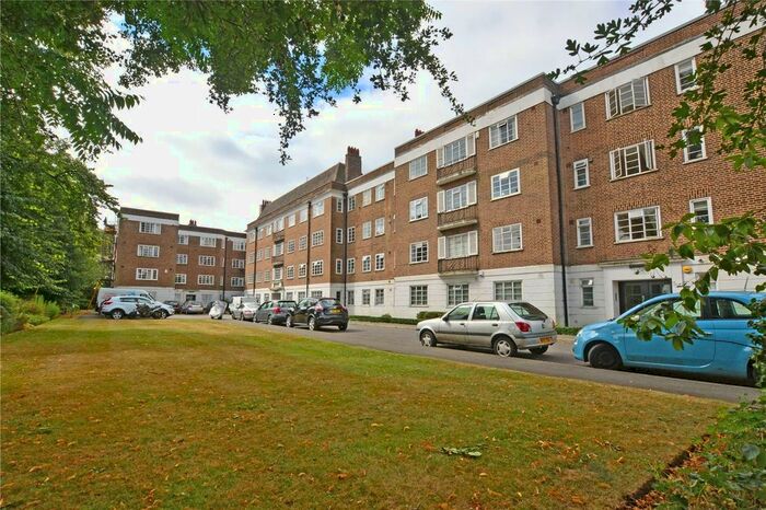 3 Bedroom Flat To Rent In Dartmouth Court, Dartmouth Grove, Greenwich, London, SE10