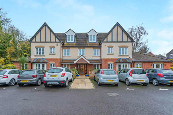 2 Bedroom Apartment For Sale In Pegasus Court, Wantage, OX12