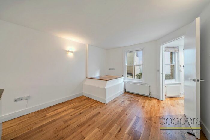 2 Bedroom Flat To Rent In Old Dairy Mews, London, SW4