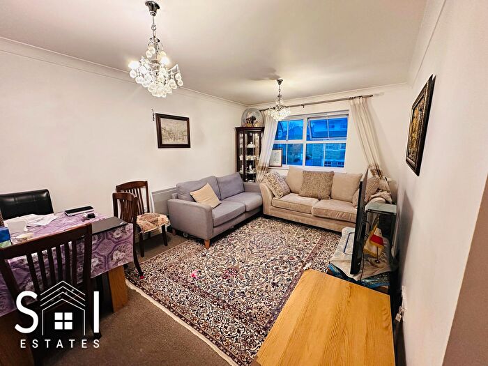 1 Bedroom Flat To Rent In International Way, Sunbury-On-Thames, TW16