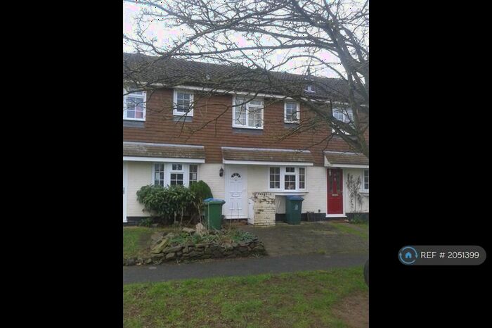 2 Bedroom Terraced House To Rent In Redshaw Close, Buckingham, MK18