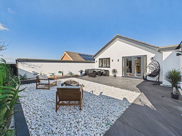 3 Bedroom Detached Bungalow For Sale In Maidstone Grove, Bleadon Hill, Weston-Super-Mare, BS24