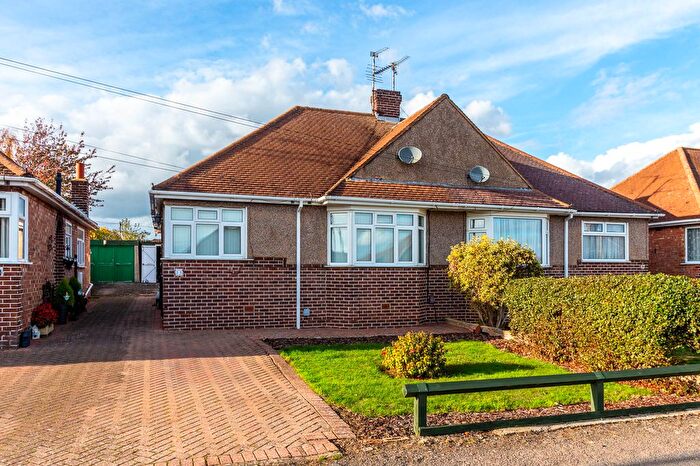 2 Bedroom Semi Detached Bungalow For Sale In Upper Park Avenue, Rushden, NN10