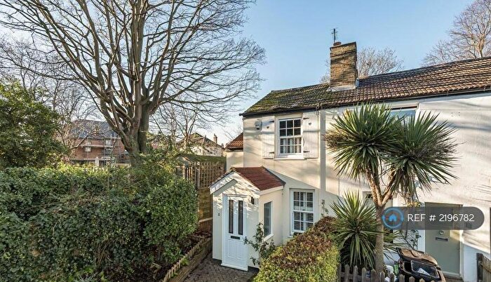 2 Bedroom End Of Terrace House To Rent In Plaistow Grove, Bromley, BR1