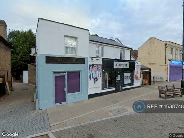 Studio To Rent In Chigwell Road, Woodford Green, IG8