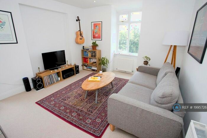 2 Bedroom Flat To Rent In Wilton House, Bournemouth, BH4