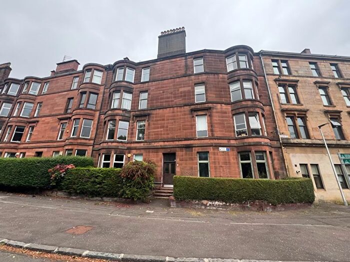 2 Bedroom Flat To Rent In Striven Gardens, North Kelvinside, G20