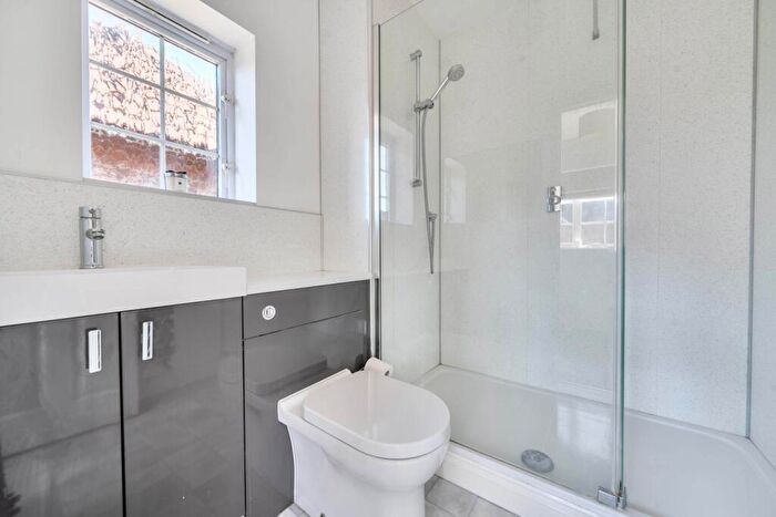 5 Bedroom Detached House For Sale In Green Close, Hawkinge, CT18
