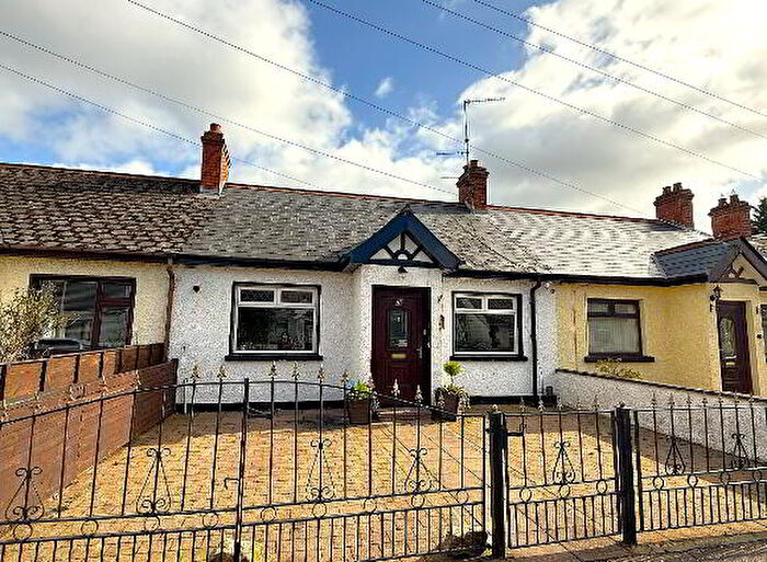 2 Bedroom Mid Terrace Bungalows For Sale In Warren Park Avenue, Lisburn, BT28