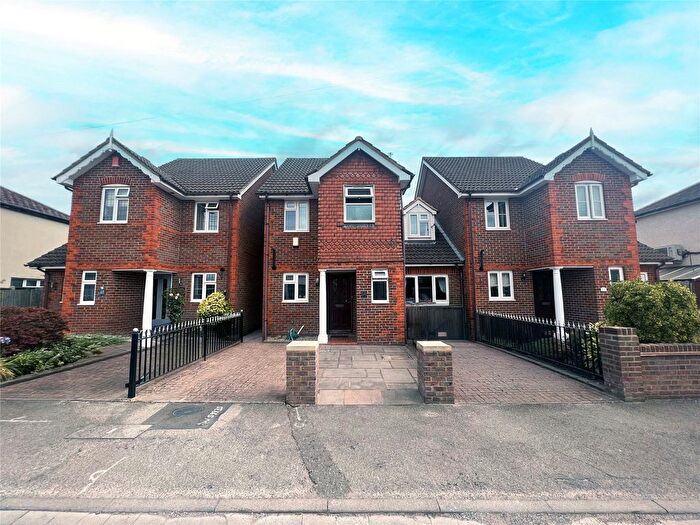 3 Bedroom Link Detached House For Sale In Egham, Surrey, TW20