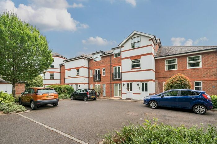 2 Bedroom Flat For Sale In Monkey Island Court, Bray, Maidenhead, SL6