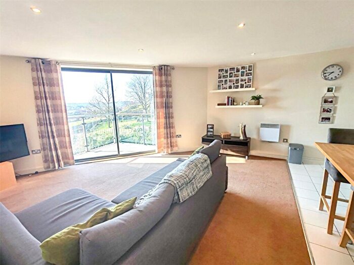 1 Bedroom Flat For Sale In Barrier Road, Chatham, Kent, ME4