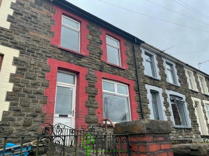 4 Bedroom Terraced House To Rent In Bronallt Terrace, Aberdare, CF44