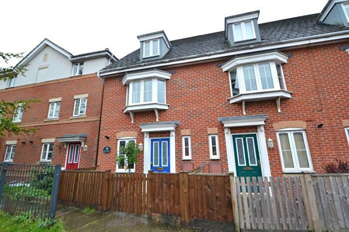 3 Bedroom Town House To Rent In Colebrook Way, Andover, SP10