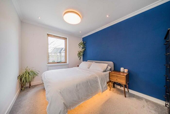 2 Bedroom Flat For Sale In Mare Street, London Fields, E8 - Photo 6