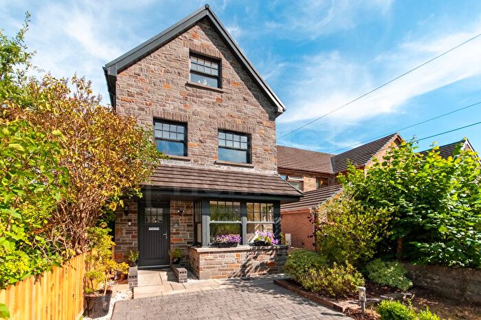 4 Bedroom Detached House For Sale In Rhestr Fawr, Ystradgynlais, Swansea, SA9