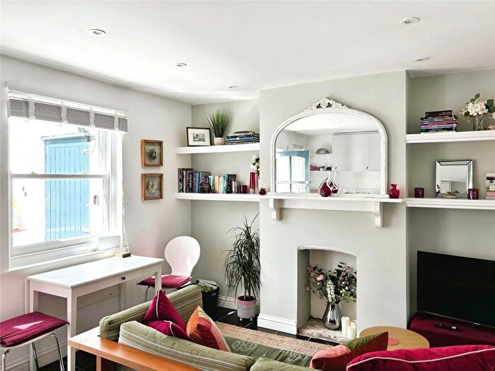 1 Bedroom Flat To Rent In South Grove, Tunbridge Wells, Kent, TN1