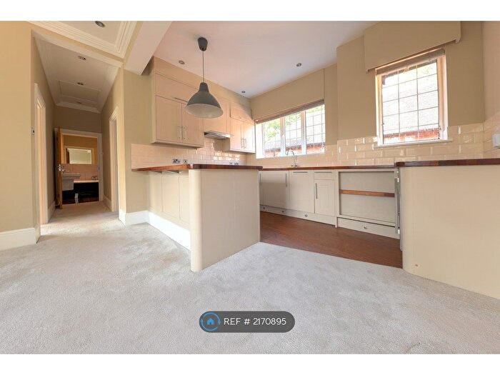 1 Bedroom Flat To Rent In Englefield, Bromley, BR1
