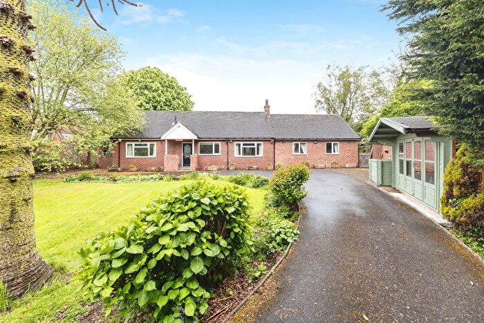 3 Bedroom Detached Bungalow For Sale In Finkle Lane, Gildersome, Leeds, LS27