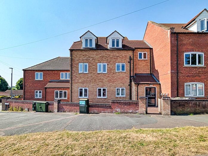 2 Bedroom Flat For Sale In Cherry Tree Close, Calverton, NG14