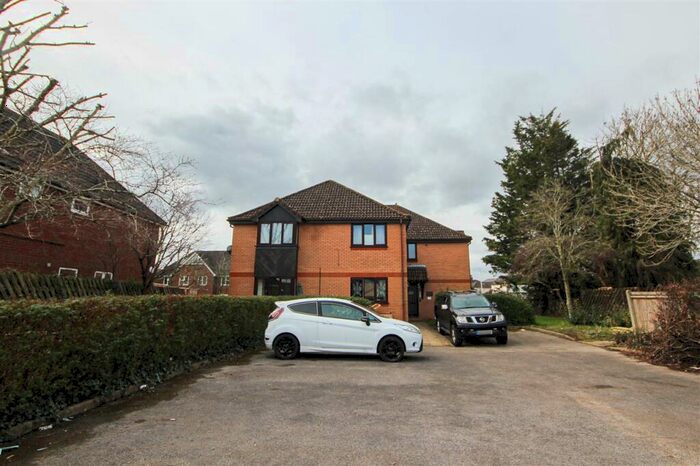 2 Bedroom Apartment To Rent In Sheridan Court, Carlisle Road, Southampton, SO16