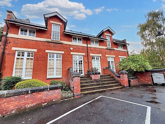 3 Bedroom Semi Detached House For Sale In Victory Road, London, E11