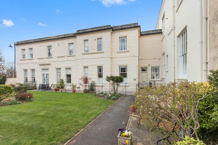 2 Bedroom Mews To Rent In Suffolk Square, Cheltenham, GL50